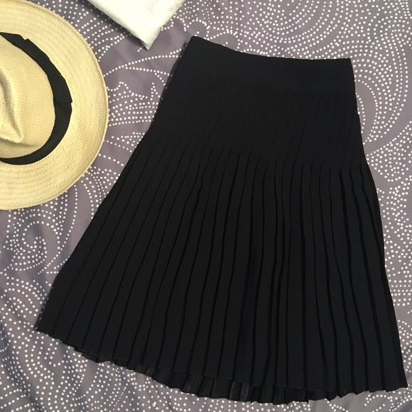 LOFT Dresses & Skirts - LOFT black pleated midi skirt